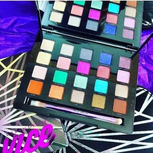 🎄XMAS IN AUG BLOWOUT🎄🆕💜Urban Decay VICE Palette